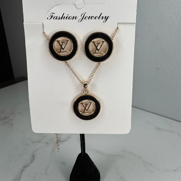 Earring & Necklace Set - Picture 8 of 12